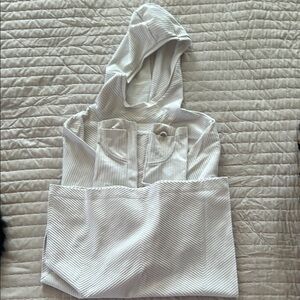 Athleta running pullover